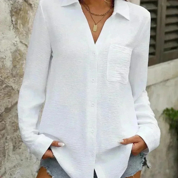 White Casual Women's Pocket Button Front Long Sleeve Shirt - Picture 4 of 6